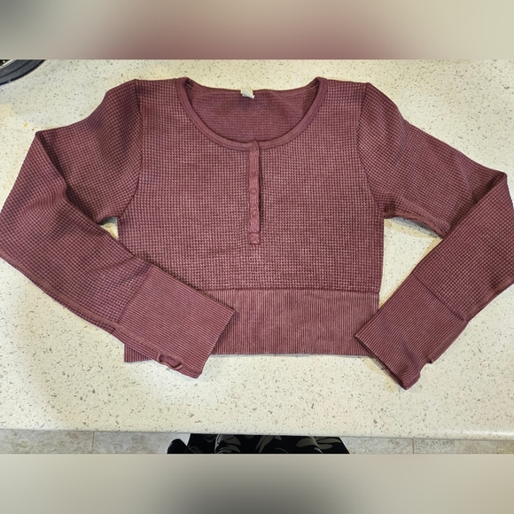 Offline By Aerie Waffle Knit Burgundy Crop Top - Picture 1 of 3